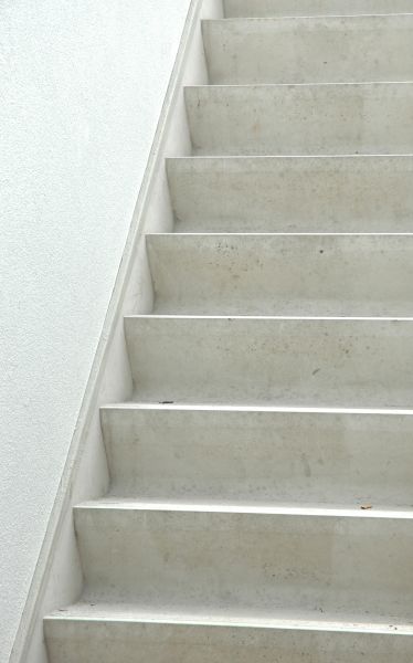 Cracked Stairs Repair in Burnsville